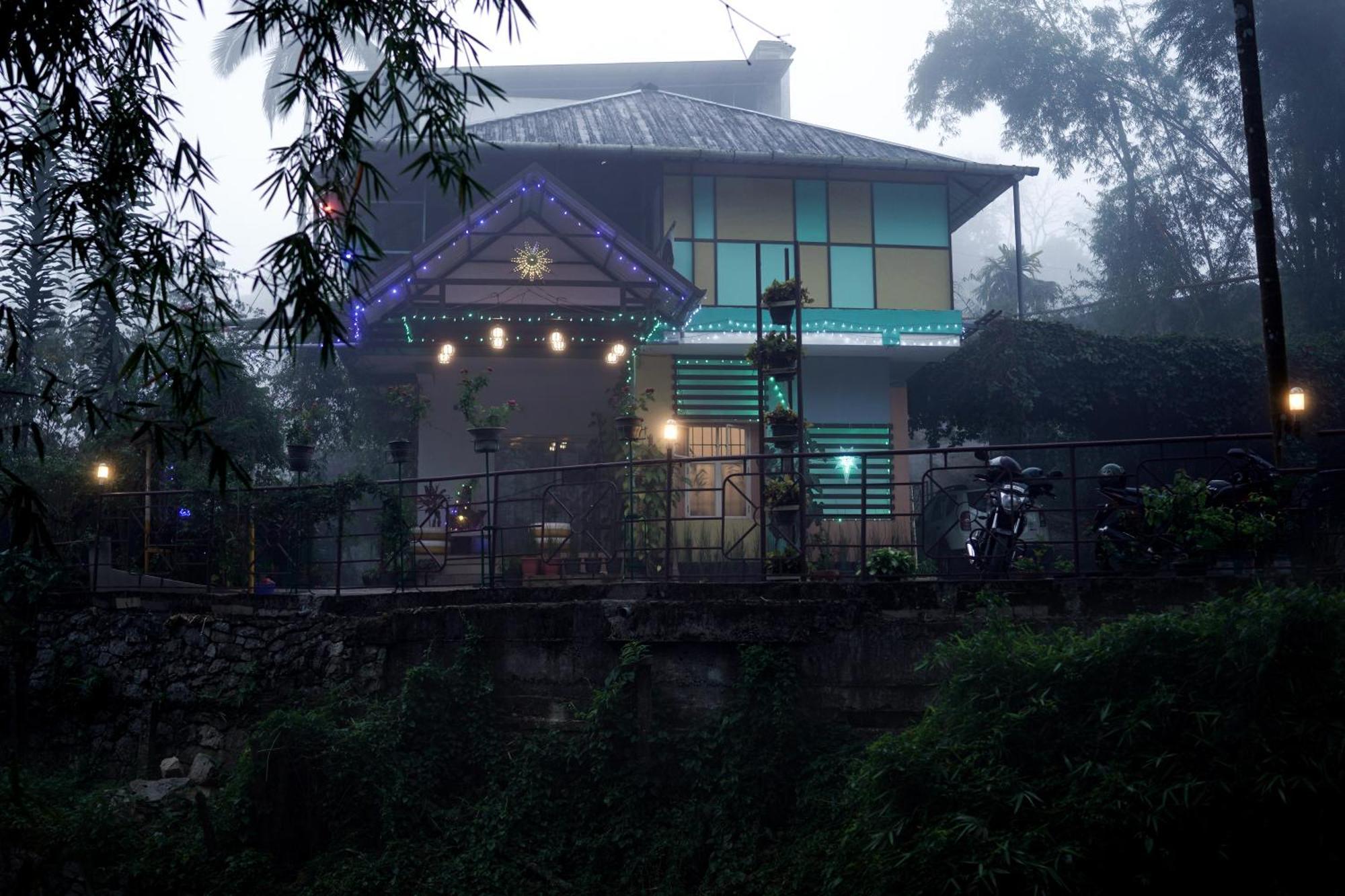 Wayanad Royal Stream Bed & Breakfast กัลปัตตา ภายนอก รูปภาพ